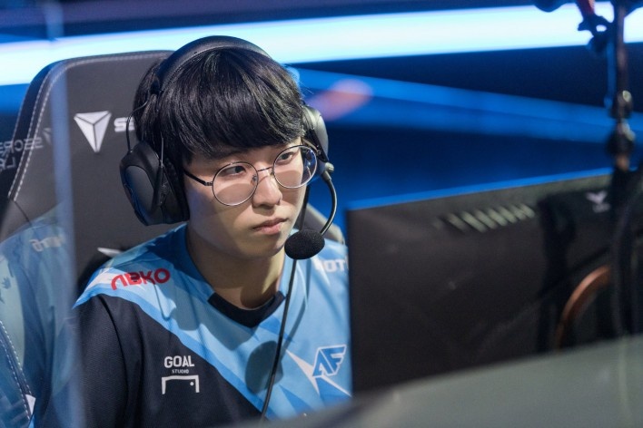 而是一个人 而是一个人