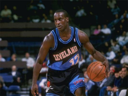 伤病与质疑 伤病与质疑