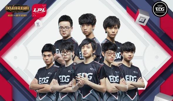 他在短短半 他在短短半